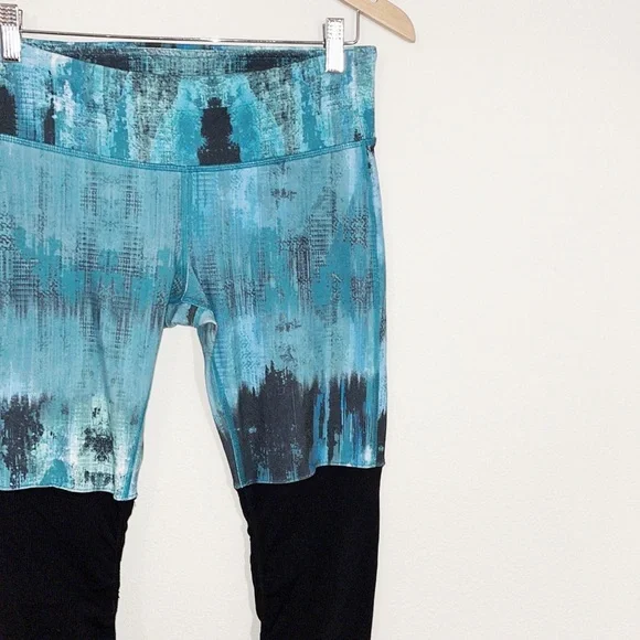 ALO Yoga Goddess Ribbed Leggings Blue Abstract  & Black Leg Warmers Size M - Picture 4 of 8